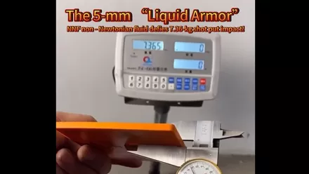 اختبار تأثير استخدامات السوائل غير النيوتونية في حماية الجسم